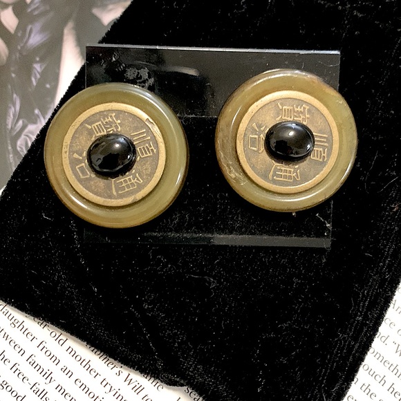 ✿Unique Retro Vintage ClipOns Chinese Symbols_Writing Statement Making Earrings - Picture 2 of 16